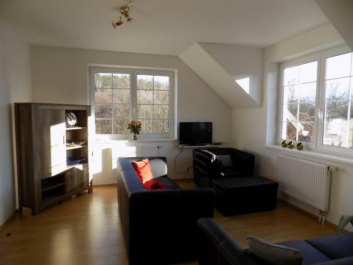 Landhaus Florian Apartment Rovensko pod Troskami Bagian luar foto
