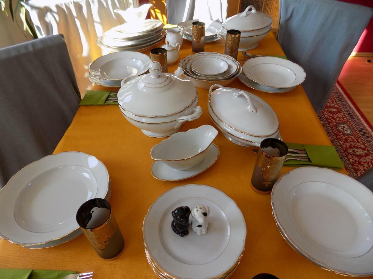 Landhaus Florian Apartment Rovensko pod Troskami Bagian luar foto