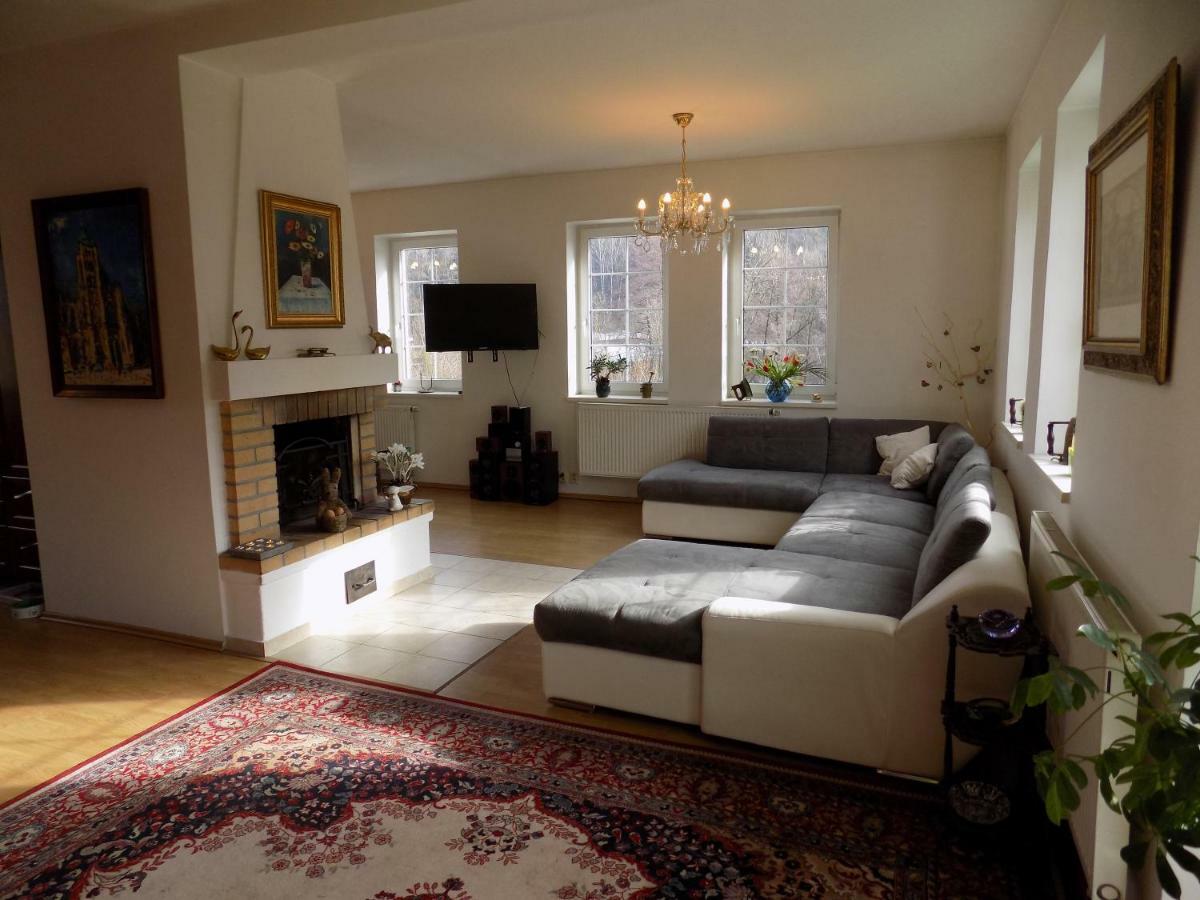 Landhaus Florian Apartment Rovensko pod Troskami Bagian luar foto