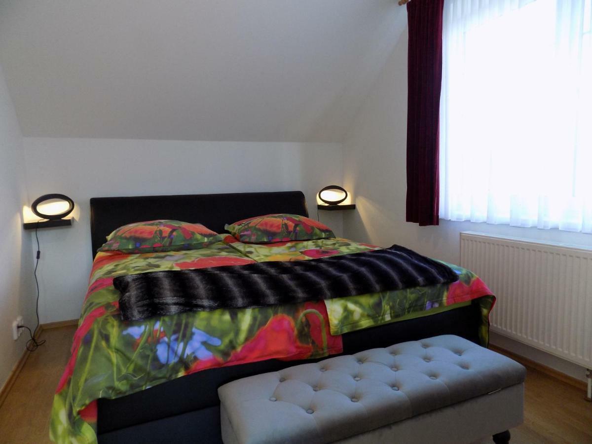 Landhaus Florian Apartment Rovensko pod Troskami Bagian luar foto